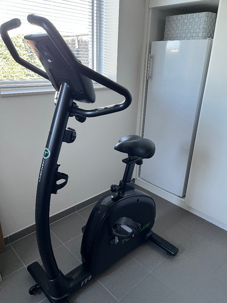 Hometrainer Tunturi F20, Sport en Fitness, Fitnessapparatuur, Ophalen, Zo goed als nieuw, Rug, Hometrainer