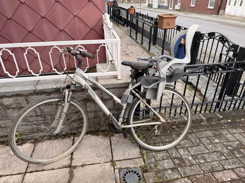 Velo femme avec siege enfant, Enlèvement, Utilisé