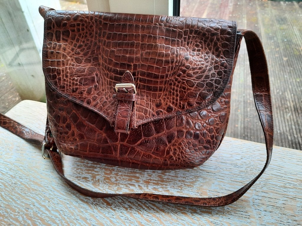 Mooie schoudertas PAOLA Del LUNGO, Bijoux, Sacs & Beauté, Sacs | Sacs à bandoulière, Autres marques, Cuir, Enlèvement ou Envoi