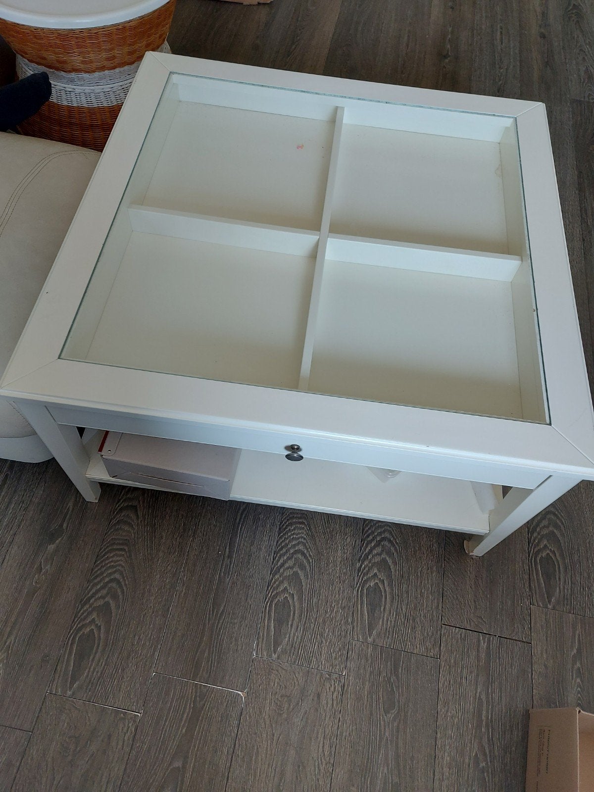 Moet snel weg ikea salontafel, Ophalen