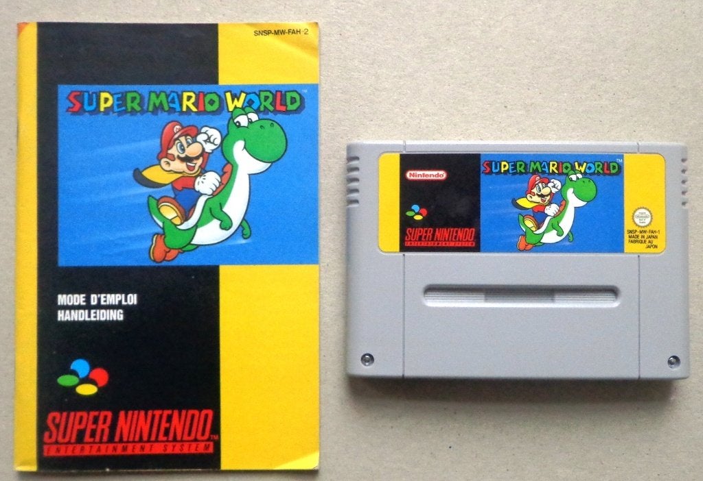 Super Mario World voor de Europese Super Nintendo + boekje, Games en Spelcomputers, Games | Nintendo Super NES, Ophalen of Verzenden