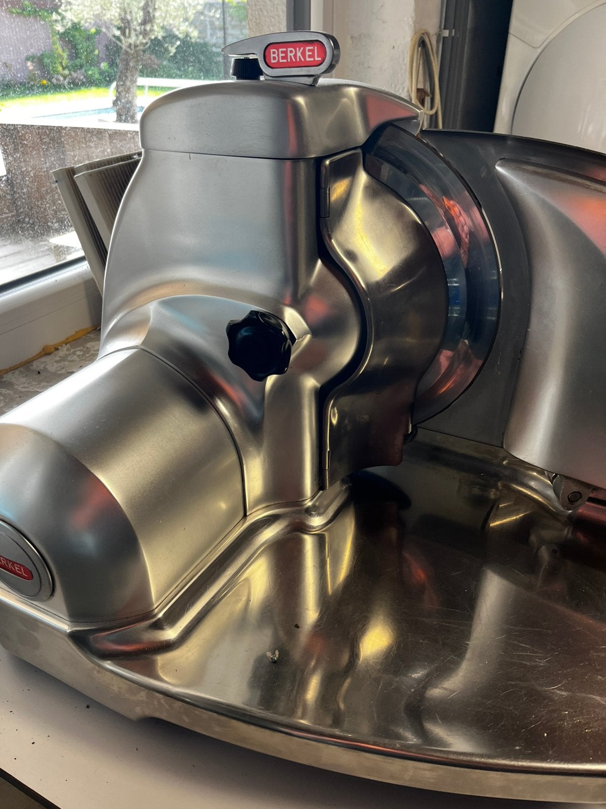 Berkel 834, Enlèvement