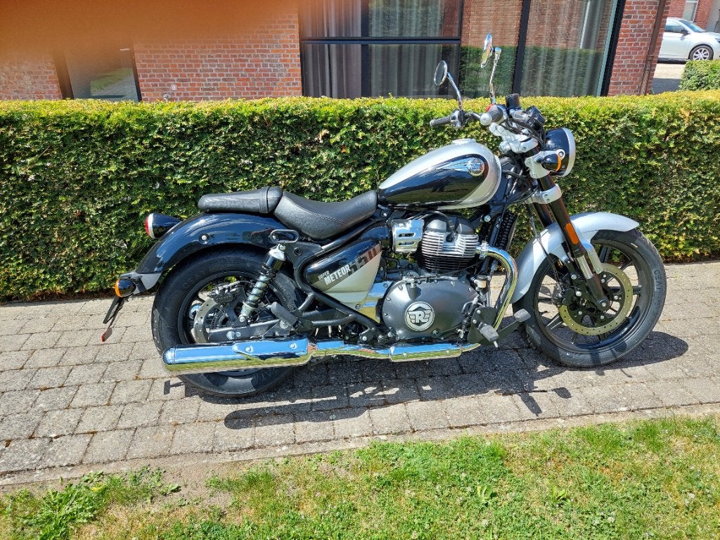 Royal Enfield  Super Meteor 650  Interstellar Grey, Motoren, Motoren | Royal Enfield, 2 cilinders, Occasion, Particulier, Toermotor