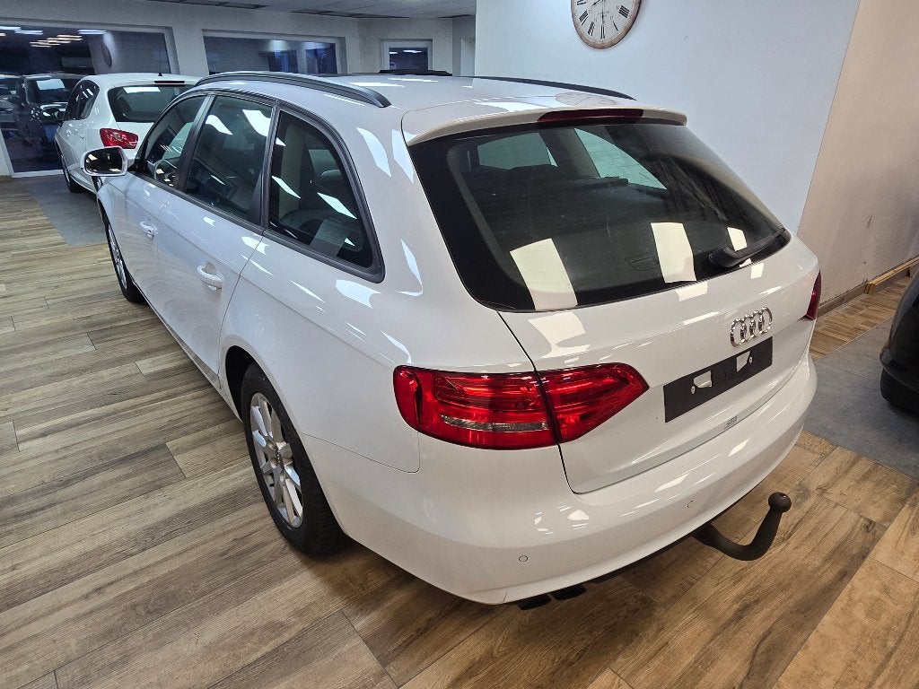 AUDI A4 BREAK 1.8 ess 2012 /149.000 KM/BIEN LIRE DESCRIPTIF, Autos, Audi, Cuir, Euro 5, Achat, Entreprise