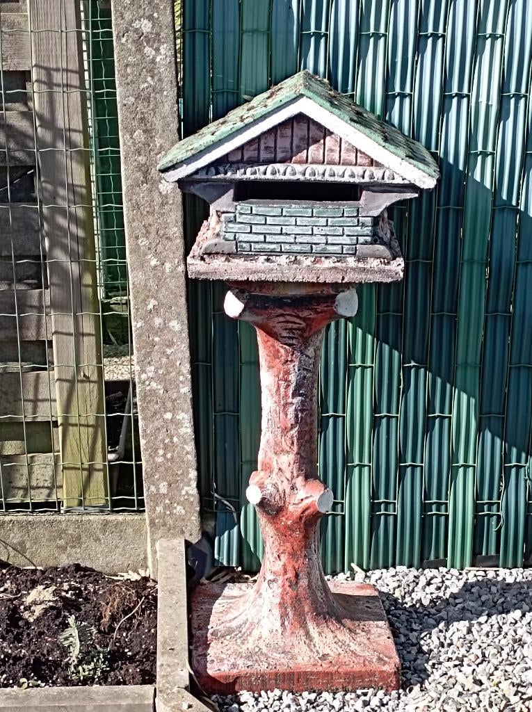 Vintage betonnen brievenbus huisje op boomstamvoet, Tuin en Terras, Ophalen, Gebruikt, Beton