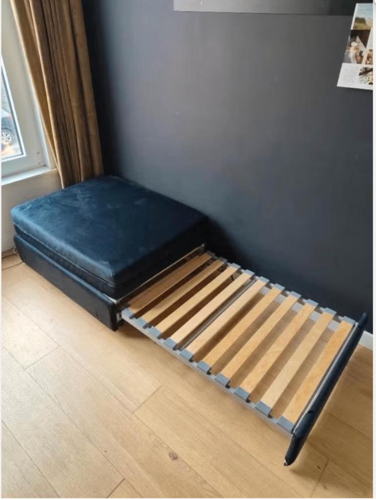 Zetelbed met nieuwe hoes / Vallentuna IKEA, Huis en Inrichting, Ophalen, Eenpersoons, Zwart, 190 cm of minder