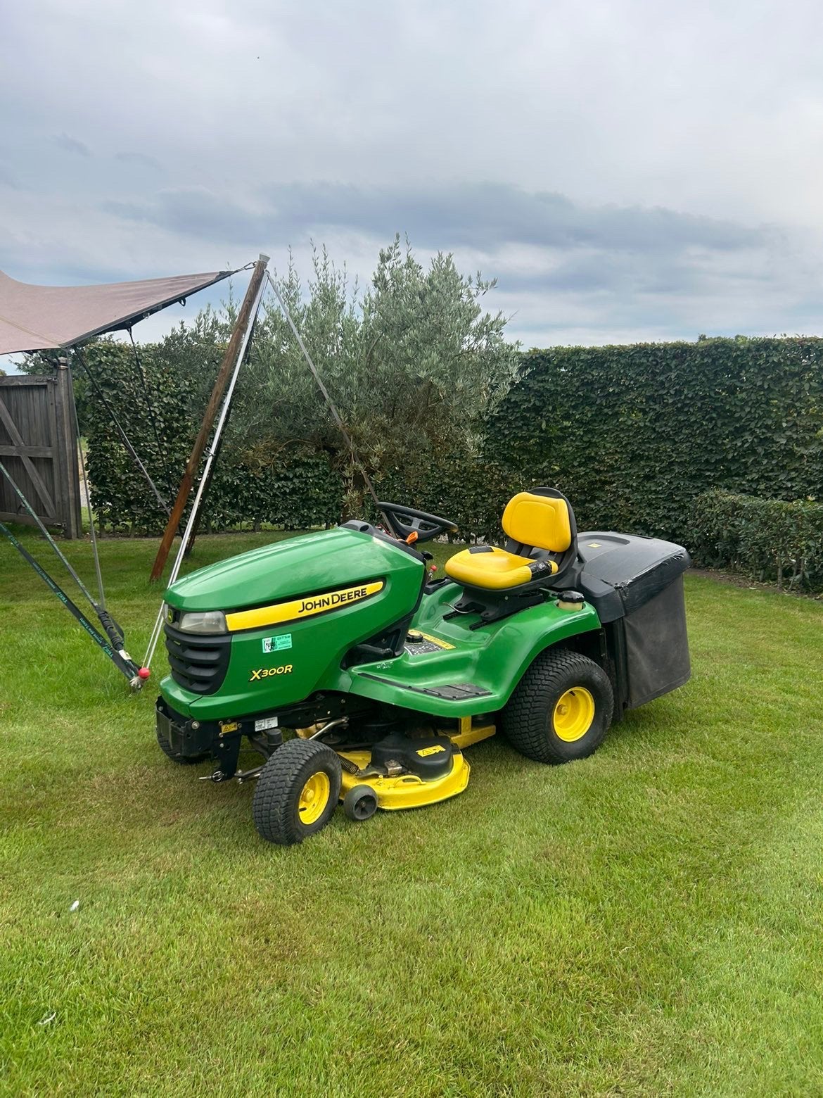 John deere zitmaaier x300, Tuin en Terras, Ophalen, Zo goed als nieuw