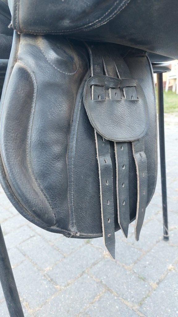 Zadels, Animaux & Accessoires, Siège semi-creux, Enlèvement, Utilisé, M (17 pouces)