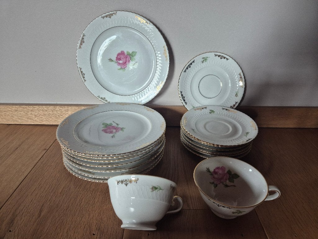Servies Bavaria rozenmotief, Ophalen
