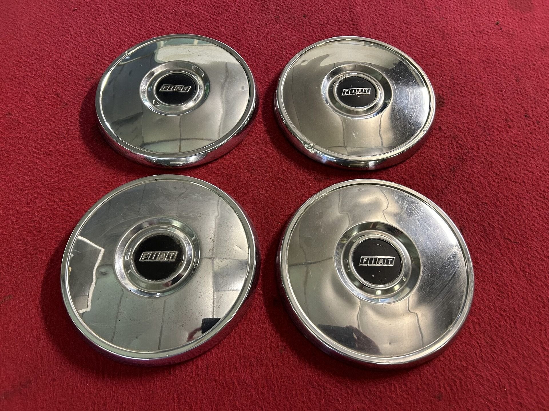 Fiat 124 set wieldoppen, Auto diversen, Gebruikt, -, -, Ophalen of Verzenden