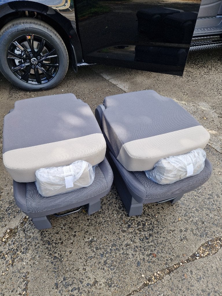 Te Koop : 2 extra stoelen voor Multivan T7    splinternieuw, Ophalen, Nieuw, Volkswagen