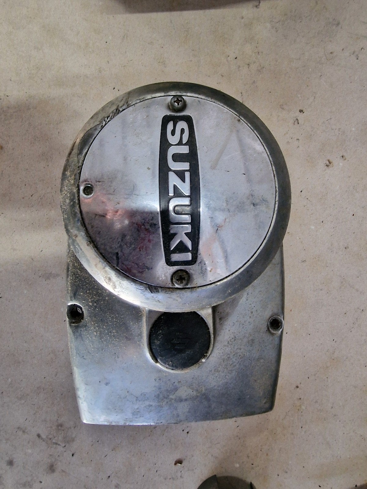 Capot d'allumage Suzuki T250 GT250 en bon état., Vélos & Vélomoteurs, Enlèvement