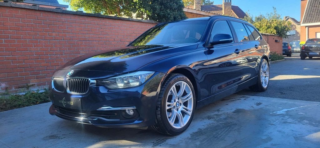 Bmw 318i Sport Line Touring ~ Cuir ~ Parfait état, Essai à domicile, Achat, Entreprise, Boîte manuelle