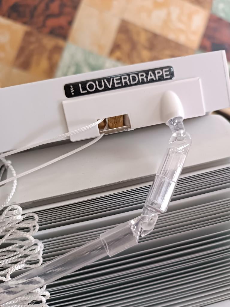 2 jaloezien louverdrape, Huis en Inrichting, Stoffering | Gordijnen en Lamellen, Ophalen, Nieuw, Wit