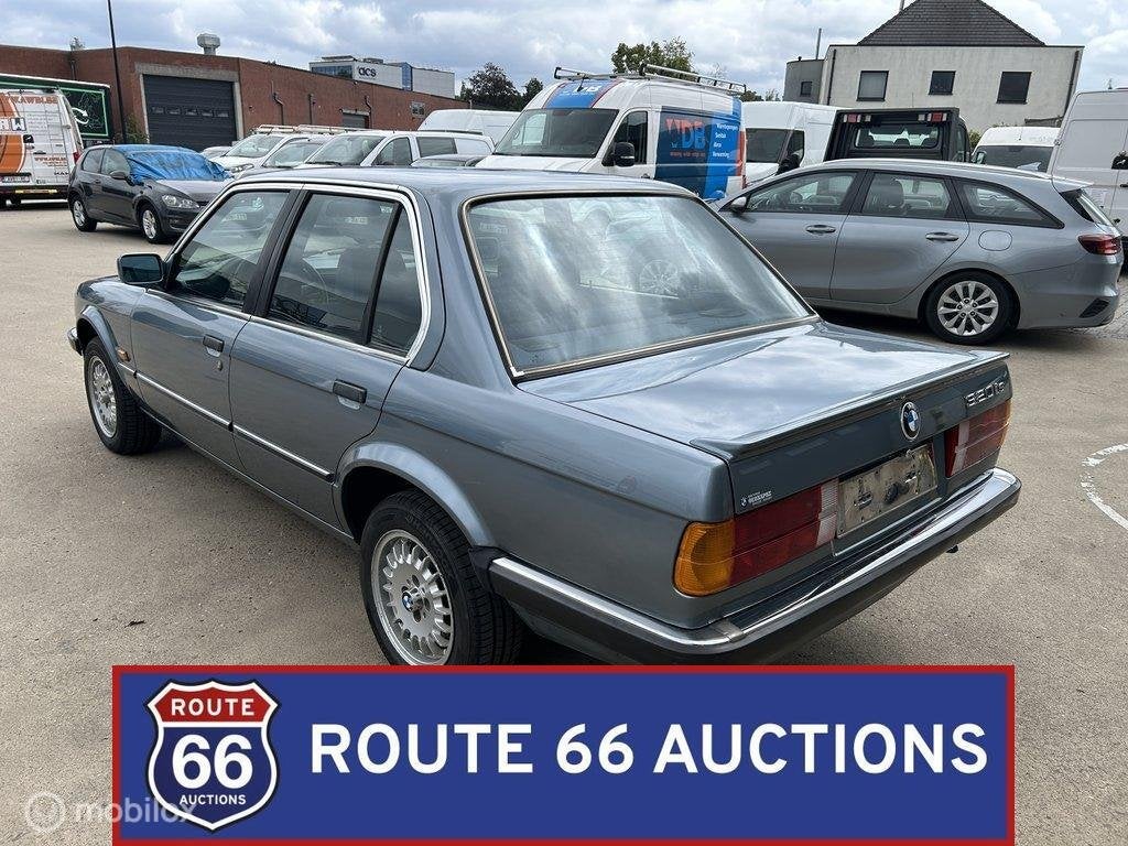 BMW 318i | 1988 | Route 66 Auctions, Autos, Achat, Entreprise, Boîte manuelle, Autre carrosserie