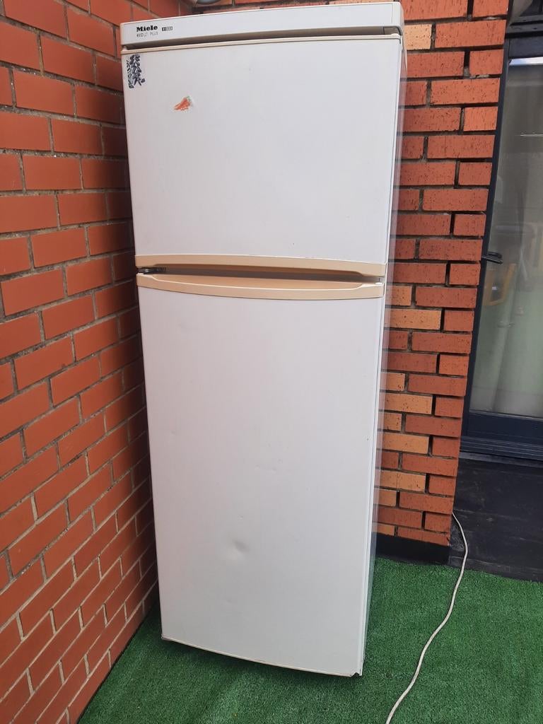 Je vends mon frigo de marque Mièle,, Elektronische apparatuur