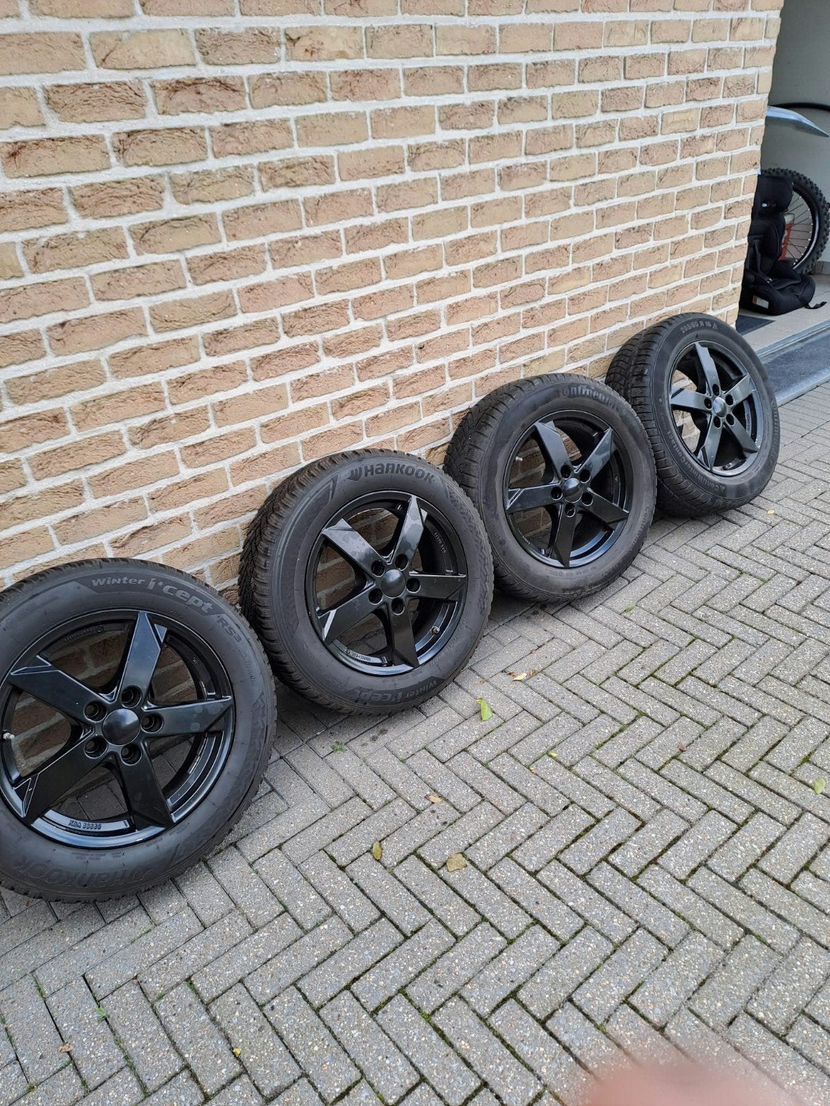 jeu de jantes en aluminium Rial avec pneus d'hiver pour Audi, Autos : Pièces & Accessoires, Enlèvement, Pneus hiver, Pneu(s)