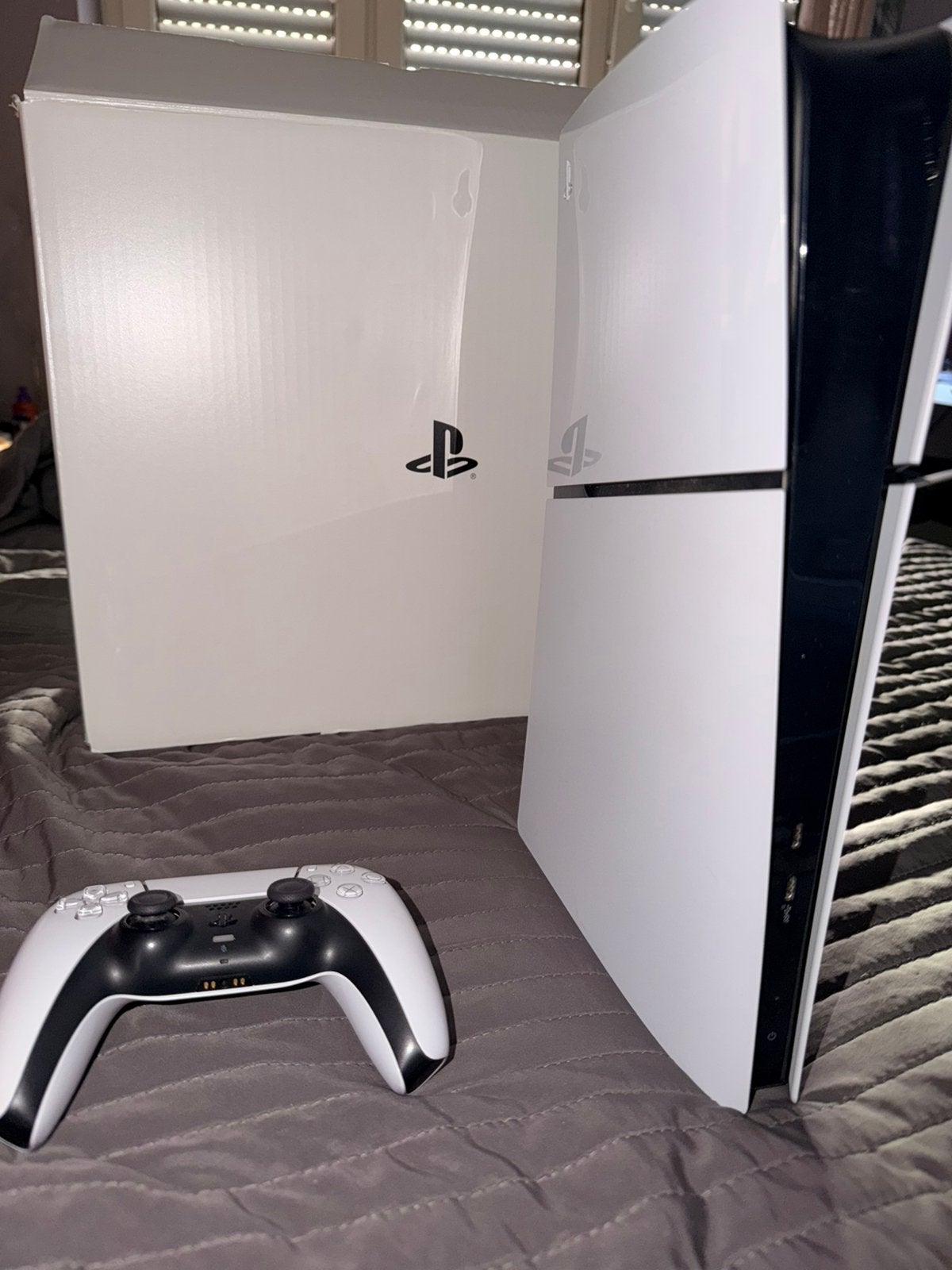 PS5 Slim 1To 1 manette comme neuve, Consoles de jeu & Jeux vidéo, Consoles de jeu | Sony PlayStation 5, Enlèvement