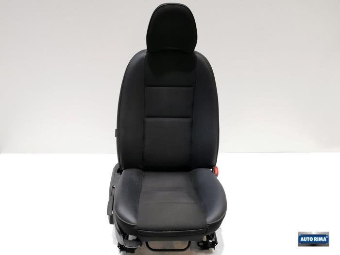 Siège droit d'un Volvo V50, -, 3 mois de garantie, Utilisé, -