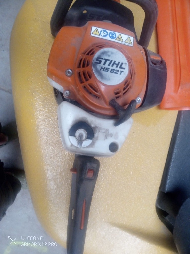 Taille haie HS82 T, Enlèvement, Comme neuf, Essence, STIHL