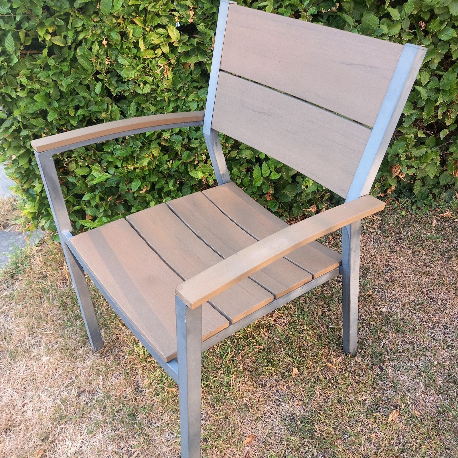 A vendre 6 chaises de jardin en très bon état, Comme neuf, Autres matériaux, Empilable