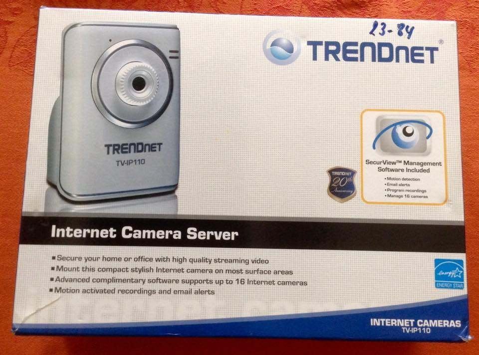 Caméra réseau IP TRENDnet TV-IP110 — NEUVE en boîte, TV, Hi-fi & Vidéo, Enlèvement ou Envoi, Neuf, Caméra d'intérieur