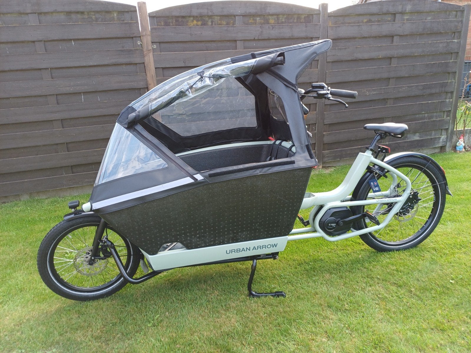 E bakfiets urban arrow family green Bosch active line plus, Autres marques, Comme neuf, Enlèvement, 2 enfants