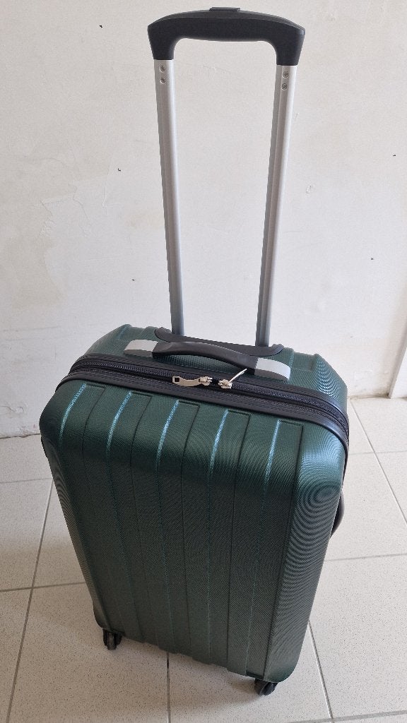 valise, Roulettes, Plastique dur, Moins de 35 cm, Comme neuf