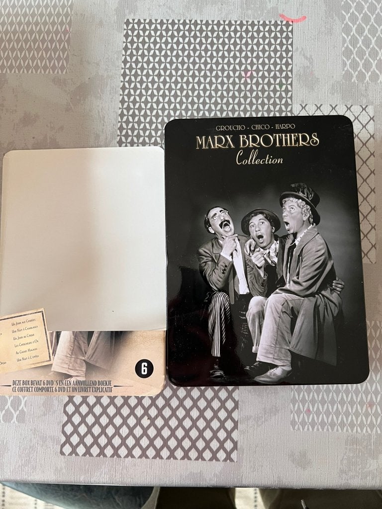 Coffret Marx Brothers, boîte en métal, CD & DVD, DVD | Classiques, Enlèvement ou Envoi, Néerlandais, Comédie, Avant 1940