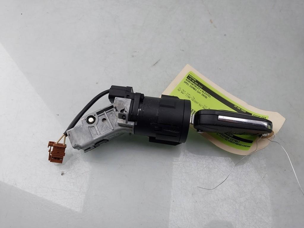 CONTACTSLOT + SLEUTEL Opel Corsa F (UB / UH / UP), Auto-onderdelen, Dhr. J. Ham, Gebruikt, Administratie@autoham.nl, Opel