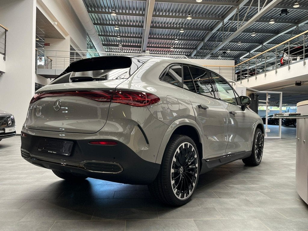 Mercedes-Benz EQE SUV EQE 350+ Star Edition Nieuwe wagen, Auto's, Mercedes-Benz, Automaat, 292 pk, 750 kg, Automatische klimaatregeling