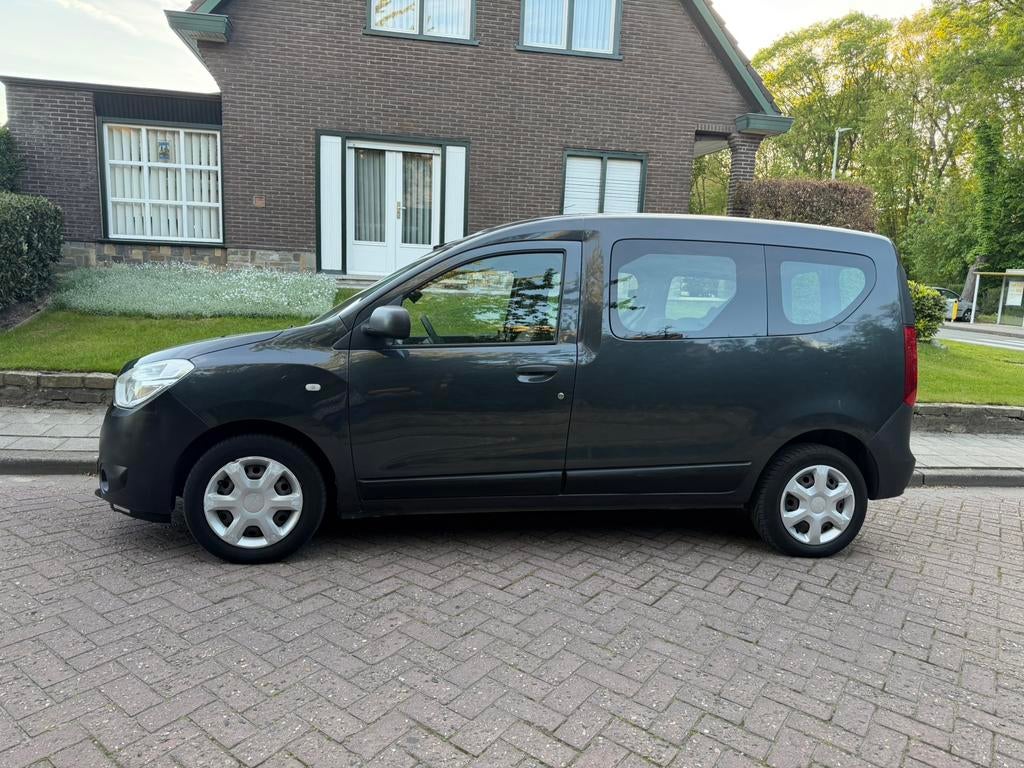Dacia Dokker 1.6i benzine Airco Euro5 Navi gekeurd, Auto's, Euro 5, Monovolume, Bedrijf, 5 deurs