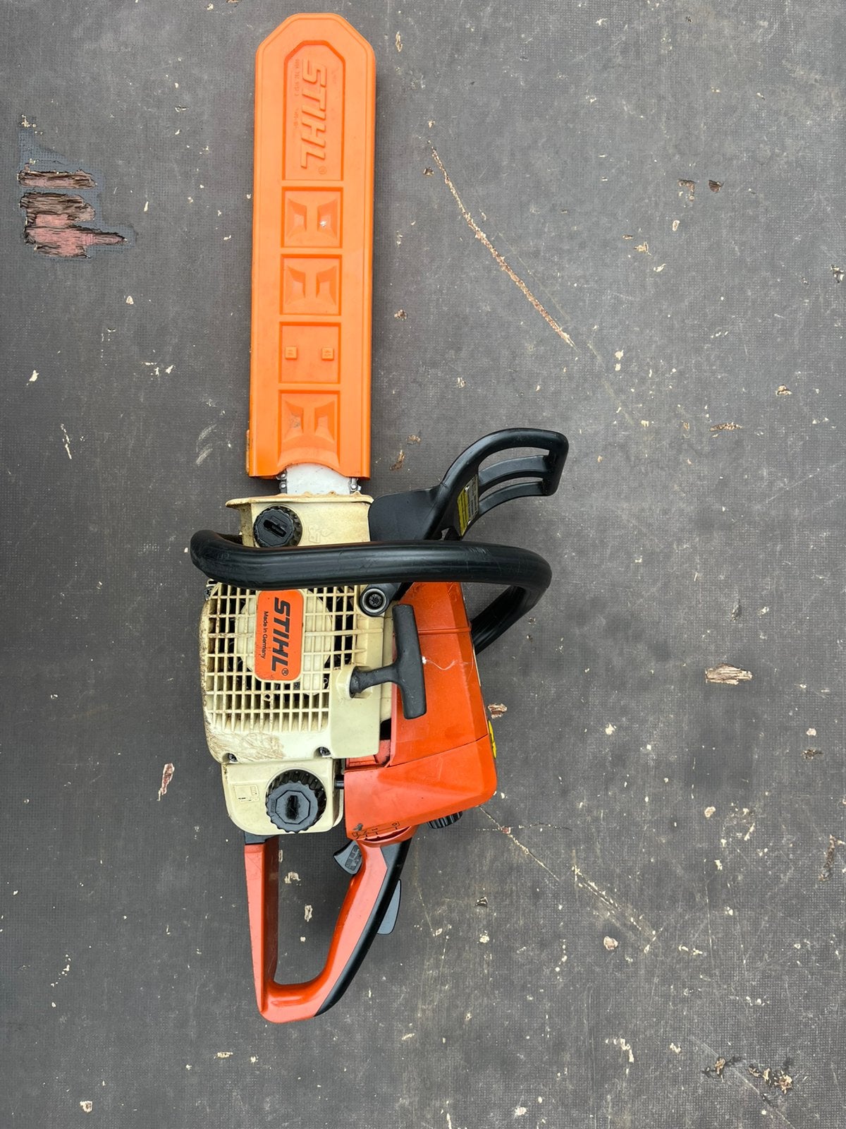 Stihl 023, Enlèvement, Comme neuf
