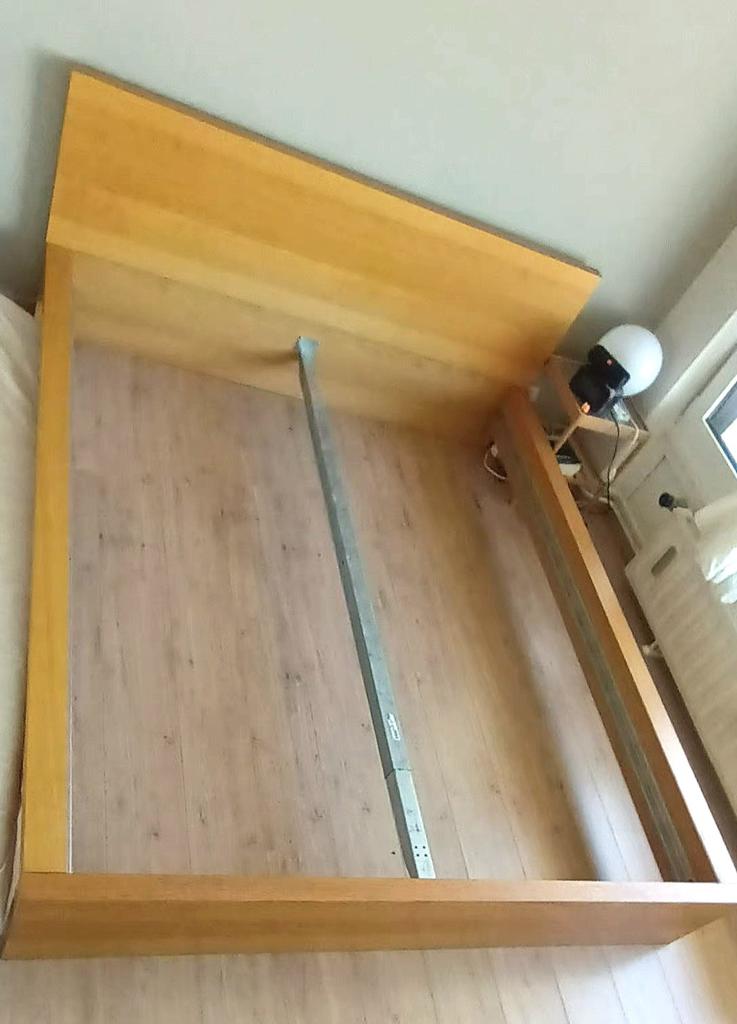Ikea Bed Malm, Huis en Inrichting, Slaapkamer | Bedden, Ophalen