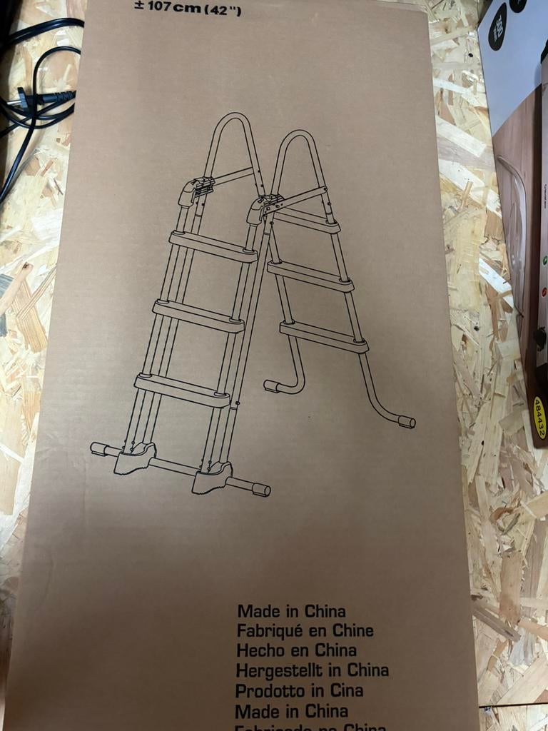 Zwembadladder intex 107hoog, Tuin en Terras, Ophalen, Nieuw, Ladder