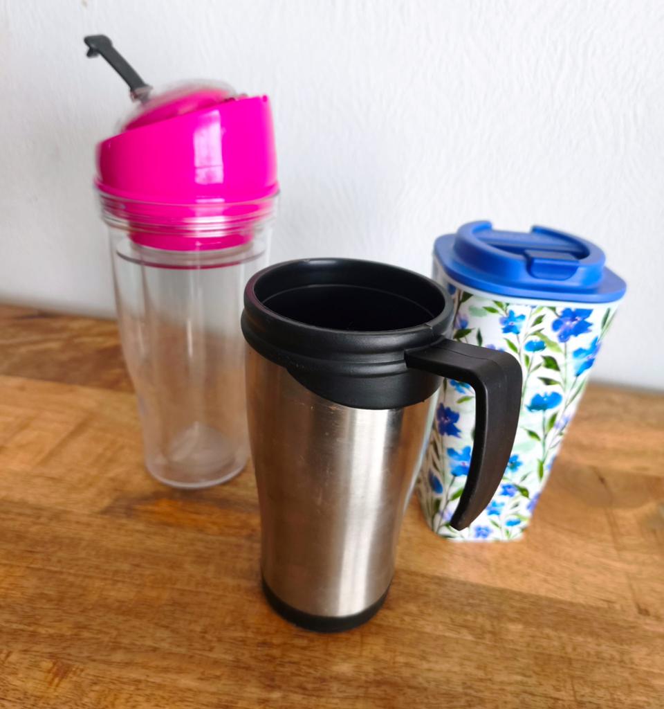 3 gobelets/mugs de voyage, Enlèvement