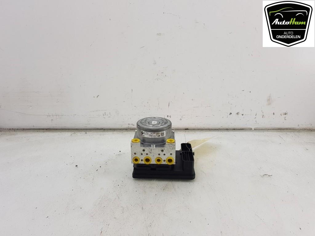ABS POMP BMW X2 (F39) (01-2017/10-2023), Auto-onderdelen, Gebruikt, BMW, Petuelring 130
80809  München, DE, Bayerische Motoren Werke AG