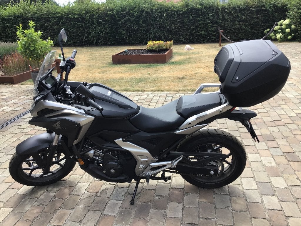 Moto Honda 750cc Ann. 2021 , automatique en parfait état., Motos, Occasion, Plus de 35 kW, 2 cylindres, Particulier
