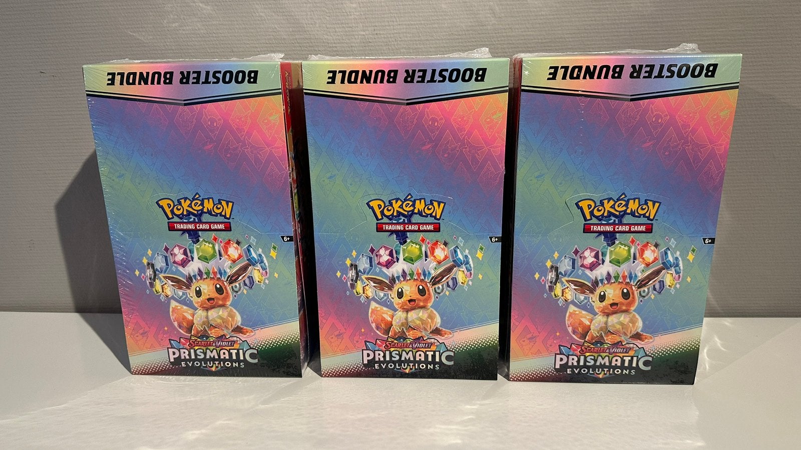 Prismatic Evolutions Booster Bundle Display, Ophalen of Verzenden, Zo goed als nieuw, Booster