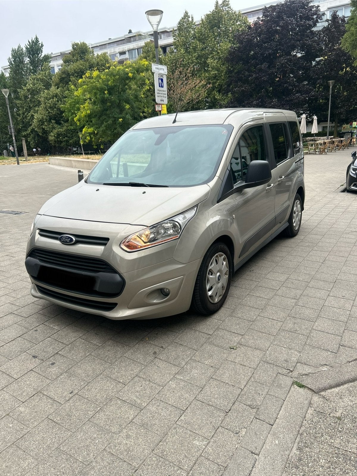 Ford tourneo connect 1.0 benzine 150000km D-riem vervangen, Auto's, Ford, Handgeschakeld, Particulier, Tourneo Connect, Te koop