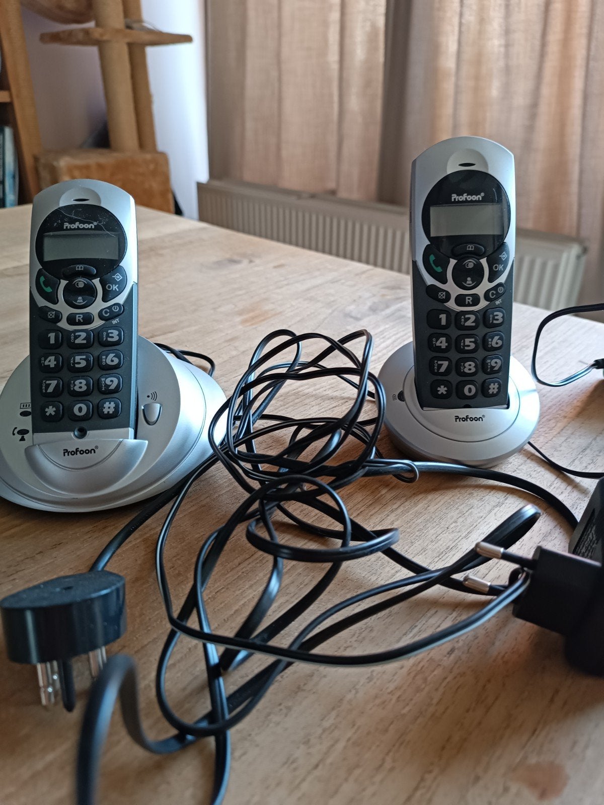 draadloze huistelefoons, Ophalen of Verzenden, Zo goed als nieuw, 2 handsets, Stralingsarm