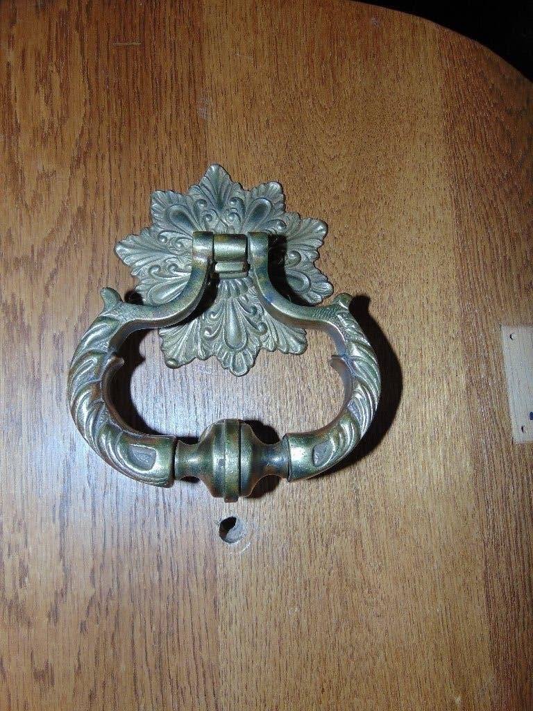 Brocante bewerkte deurklopper in brons, Ophalen of Verzenden, Brons
