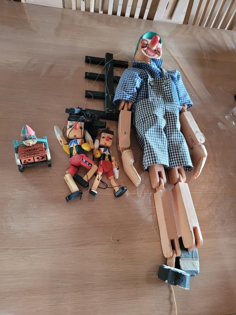 Pinokkio verzameling. Marionet, kalender,, Verzamelen, Ophalen
