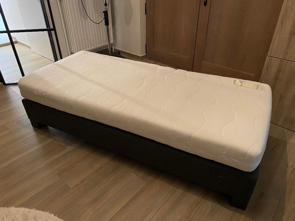 Boxspring met matras éénpersoons, Huis en Inrichting, Ophalen, Gebruikt, 90 cm, Eenpersoons