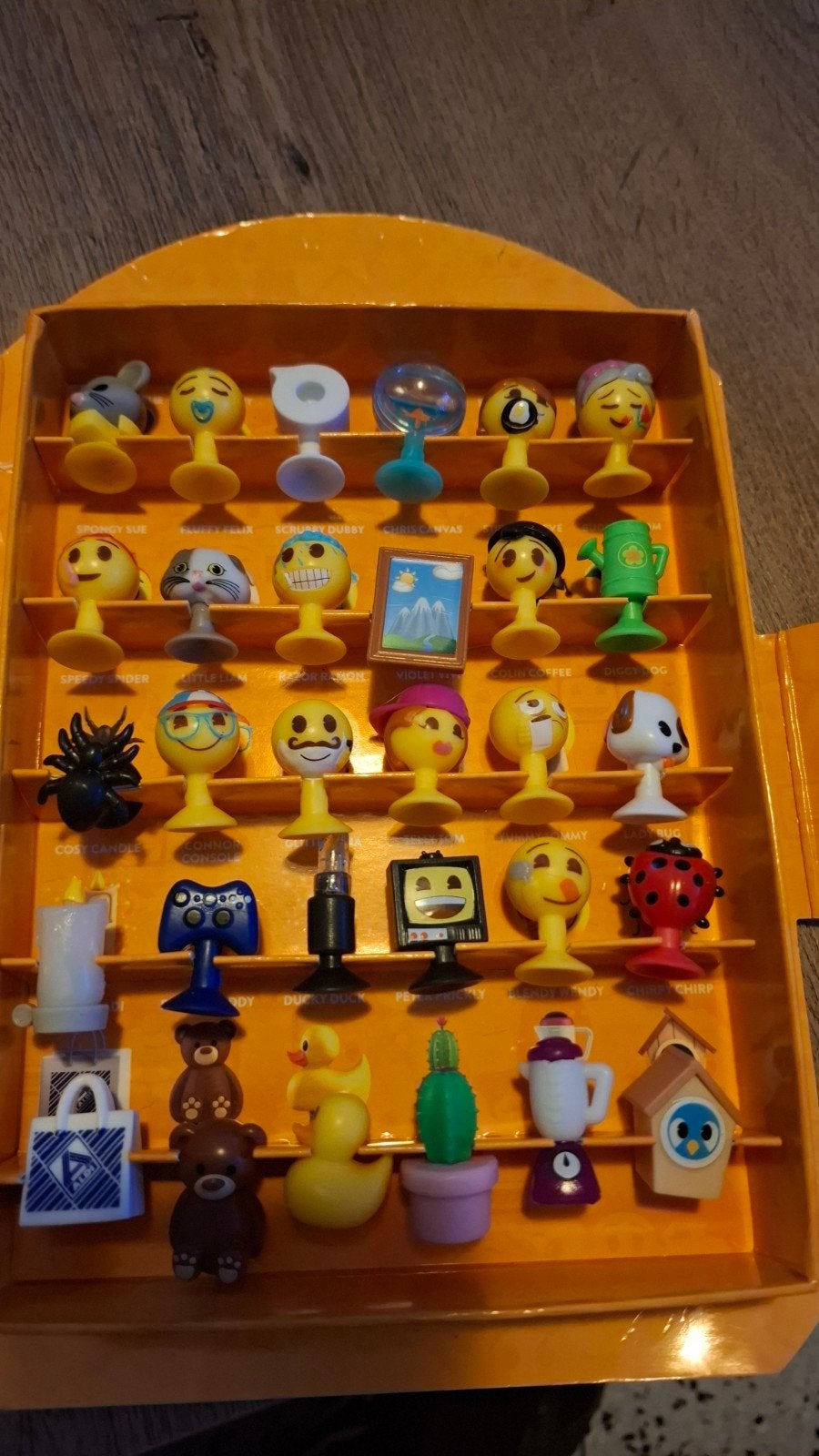 Te koop emoji aldi kompleet, Collections, Enlèvement