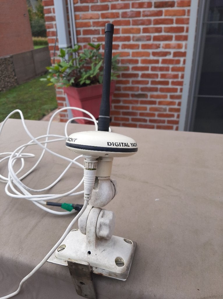Digital Yacht antenne, Sports nautiques & Bateaux, Enlèvement ou Envoi, Utilisé, Autres types