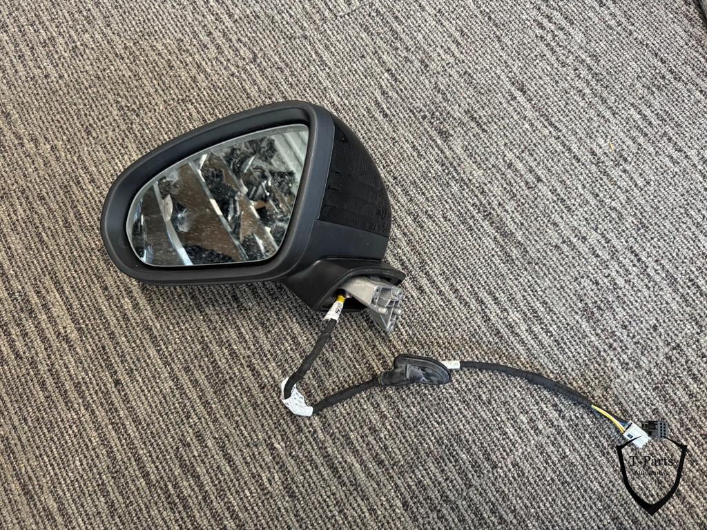 R troviseur ext rieur gauche Mercedes Classe A W177, Mercedes-Benz AG, Mercedes-Benz, Utilisé, Mercedesstrasse 120
70372  Stuttgart, DE