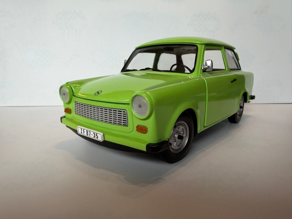 Trabant 601 Vitesse 1:18 schaalmodel met originele doos, Collections, Collections Autre, Enlèvement