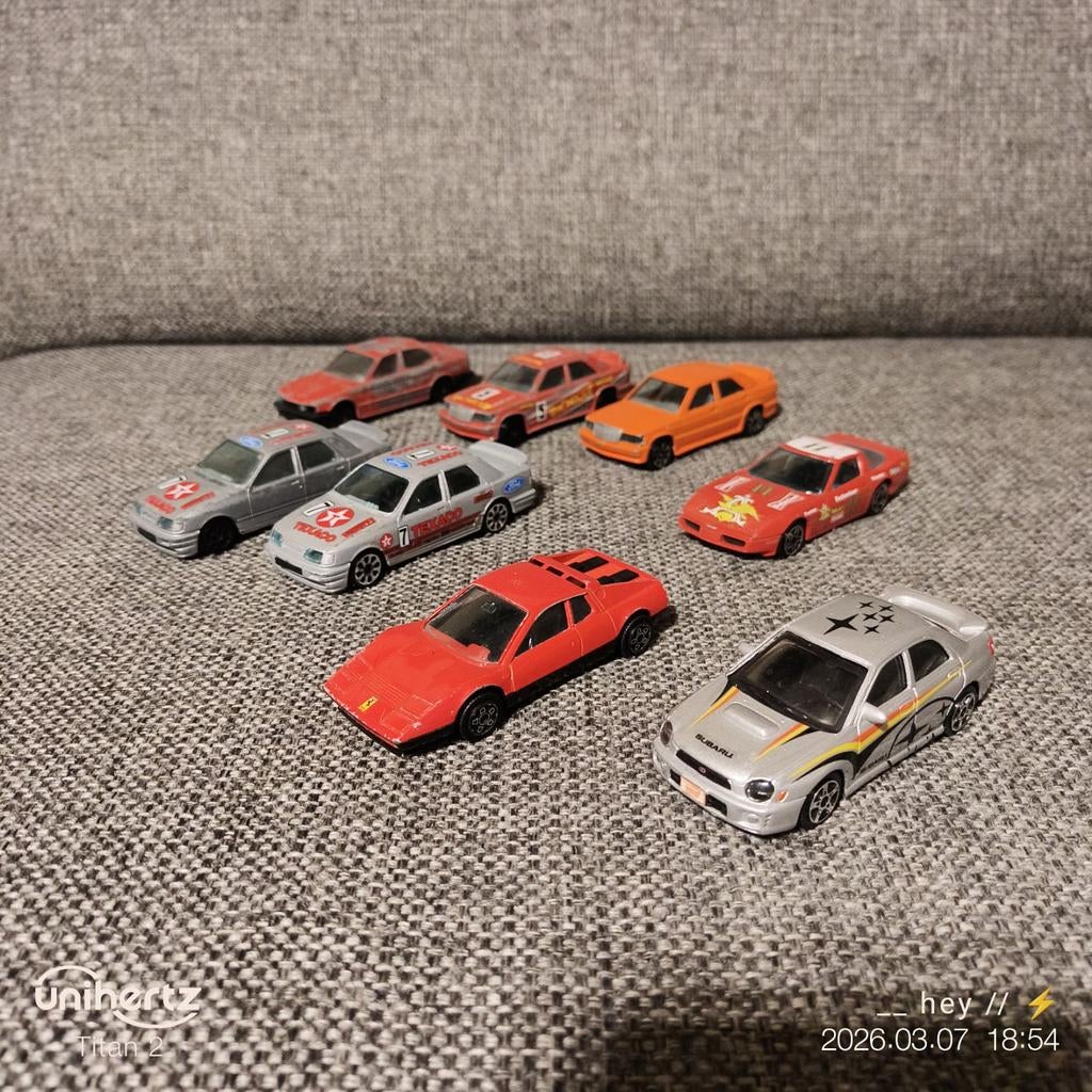 Set van 8 Bburago-miniaturen (1/43), Kinderen en Baby's, Speelgoed |Speelgoedvoertuigen, Ophalen of Verzenden