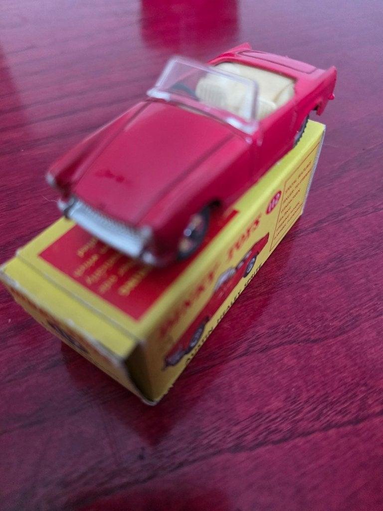 Dinky toys 112 et 1416 en boîtes d'origine, Enlèvement, Comme neuf, Voiture, Dinky Toys